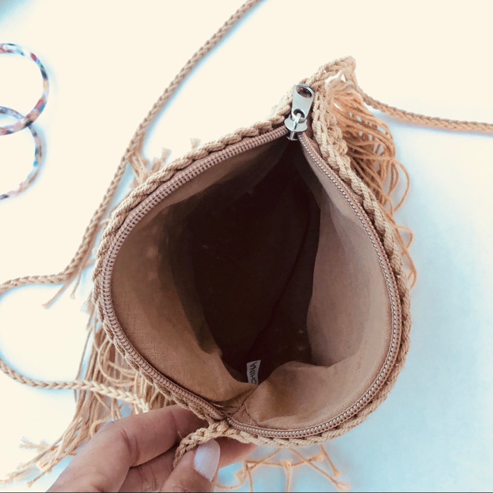 CIRCLE FRIDGES STRAW CROSSBODY BAG - Picture 3 of 6